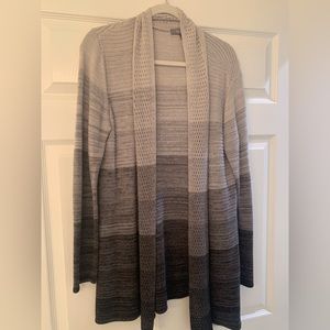 ‼️Moving sale‼️ Daisy Fuentes gray cardigan size L